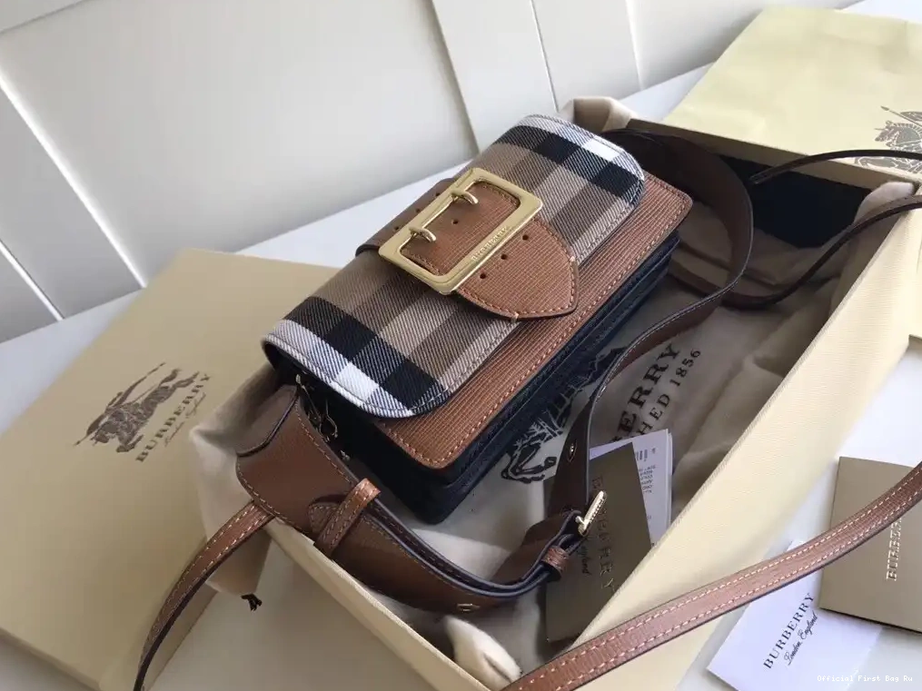 Official First Bag Ru Burberry The Buckle 0529